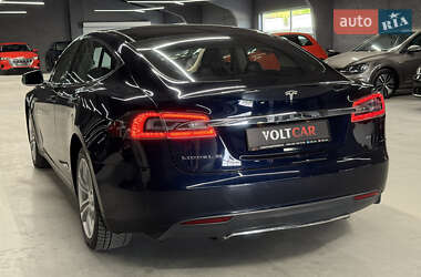 Лифтбек Tesla Model S 2014 в 