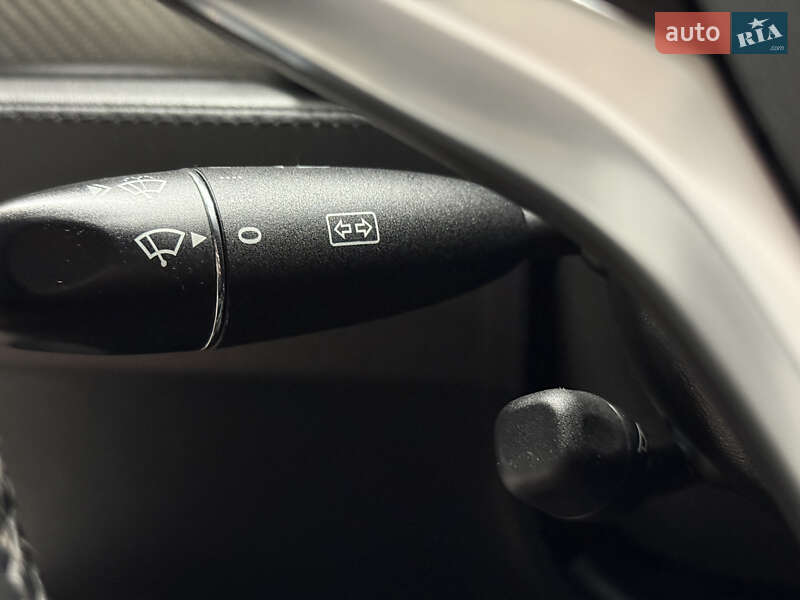 Ліфтбек Tesla Model S 2014 в Володимирі