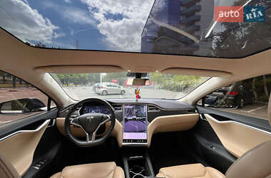 Лифтбек Tesla Model S 2017 в 