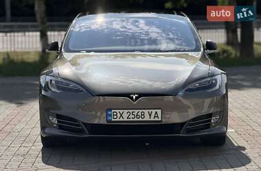 Лифтбек Tesla Model S 2016 в 