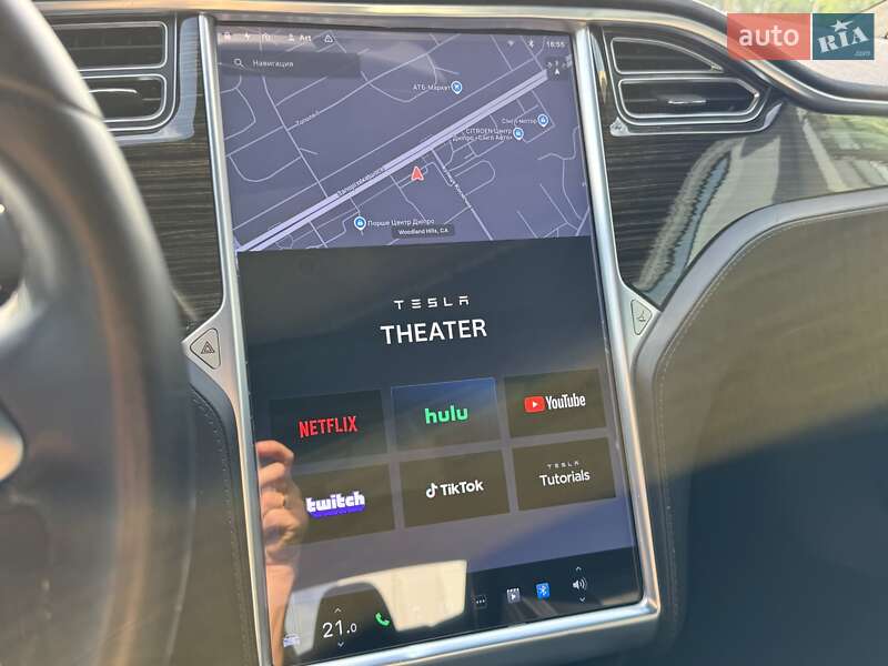 Лифтбек Tesla Model S 2016 в Днепре