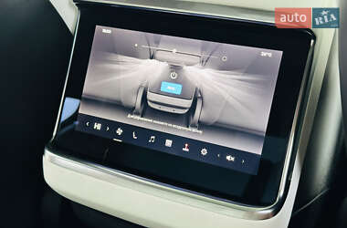 Лифтбек Tesla Model S 2022 в 