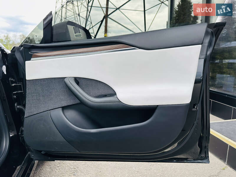 Лифтбек Tesla Model S 2022 в Харькове