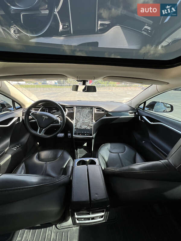 Лифтбек Tesla Model S 2013 в Киеве