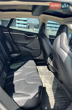 Лифтбек Tesla Model S 2013 в 