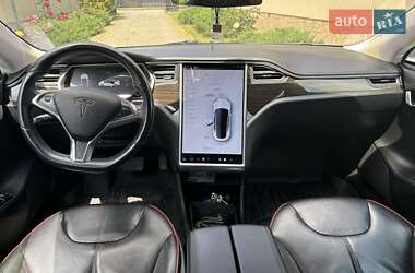 Ліфтбек Tesla Model S 2014 в 