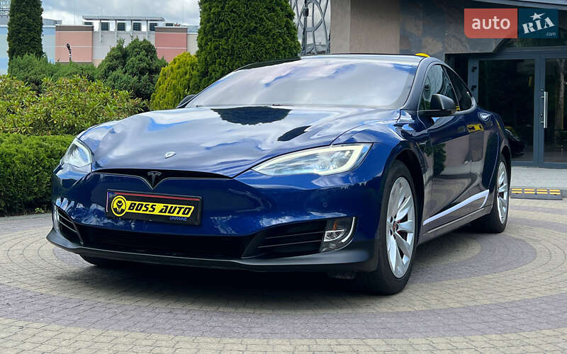 Ліфтбек Tesla Model S 2019 в Львові