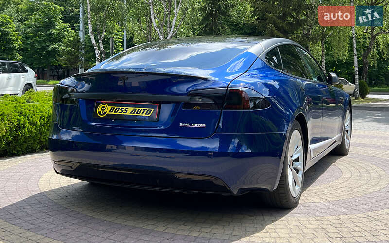 Ліфтбек Tesla Model S 2019 в Львові