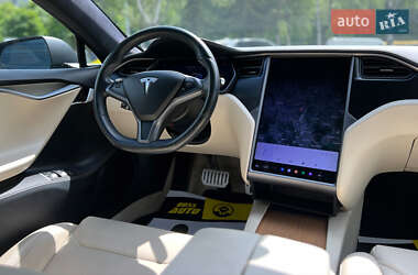 Лифтбек Tesla Model S 2019 в 