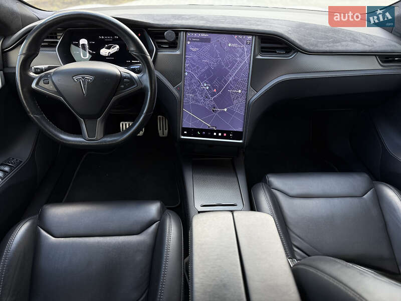 Лифтбек Tesla Model S 2019 в Киеве