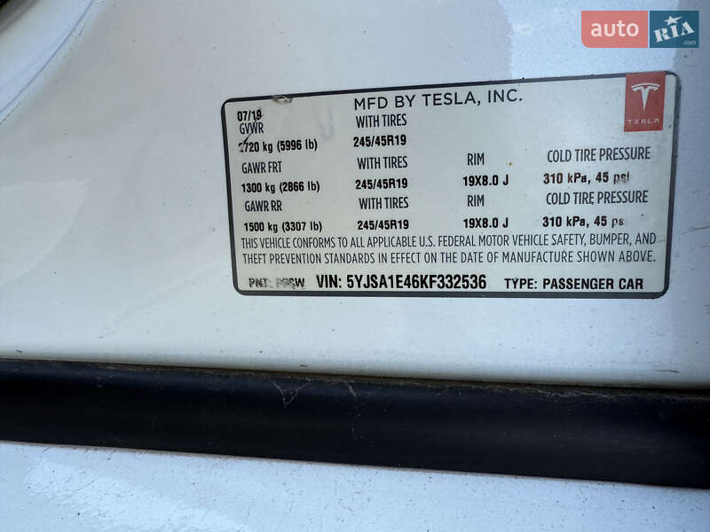 Лифтбек Tesla Model S 2019 в Киеве