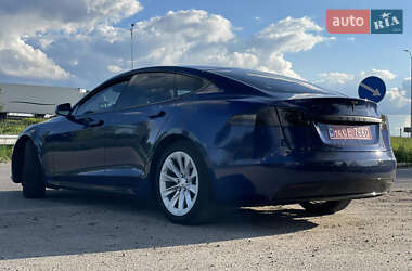 Лифтбек Tesla Model S 2016 в 