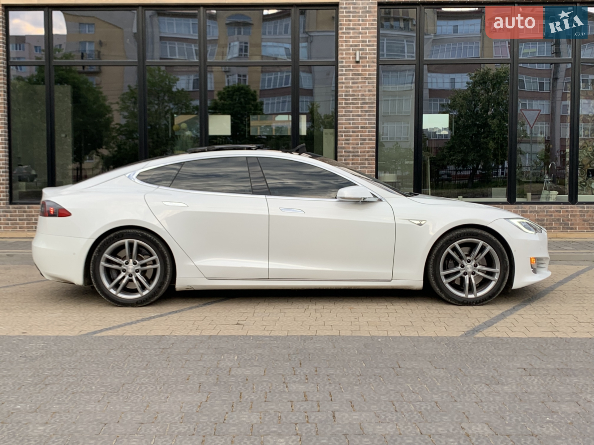 2016 Tesla Model S - мініатюра 2