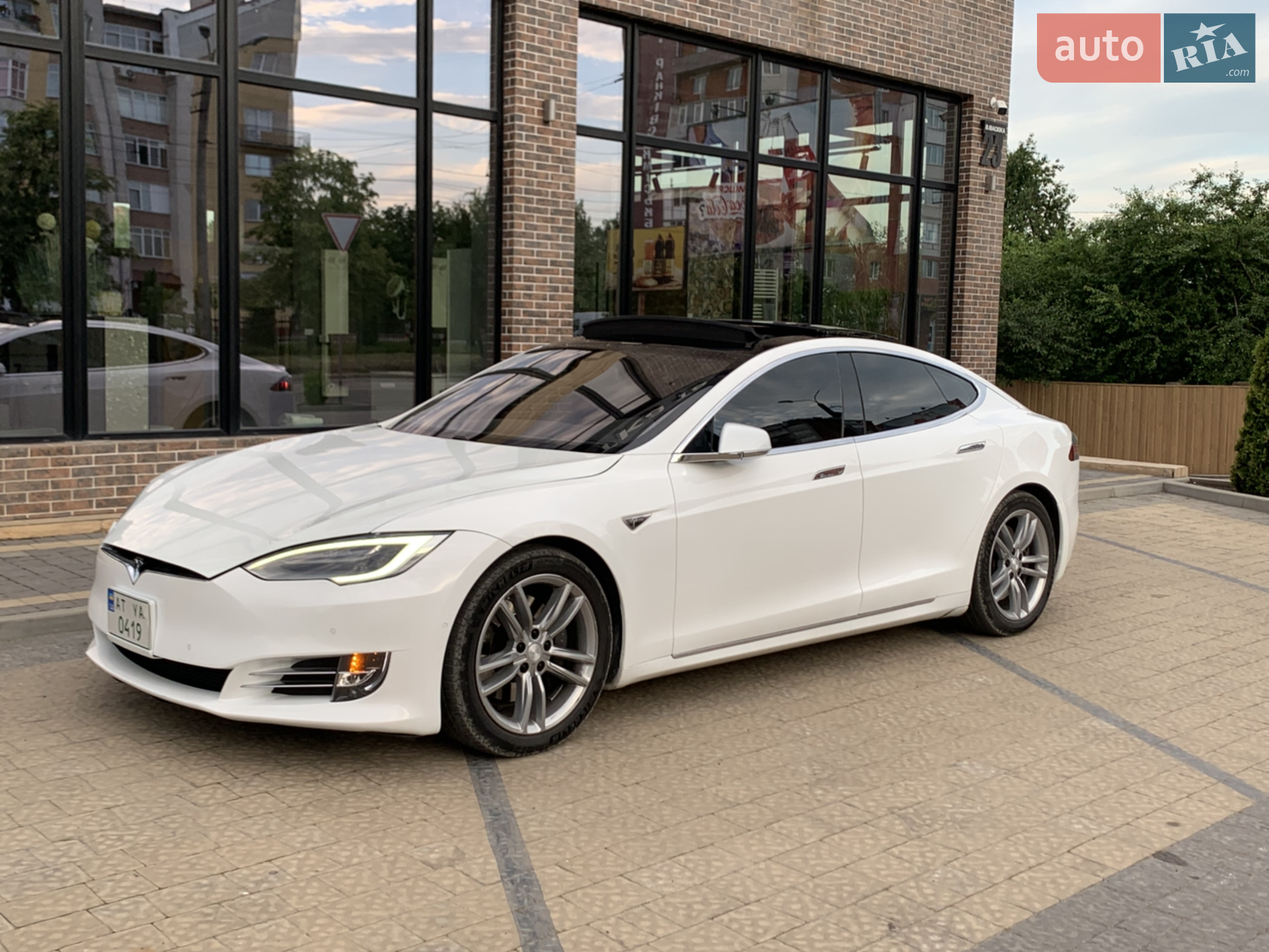 2016 Tesla Model S - мініатюра 13