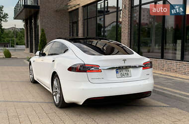 Лифтбек Tesla Model S 2016 в Ивано-Франковске