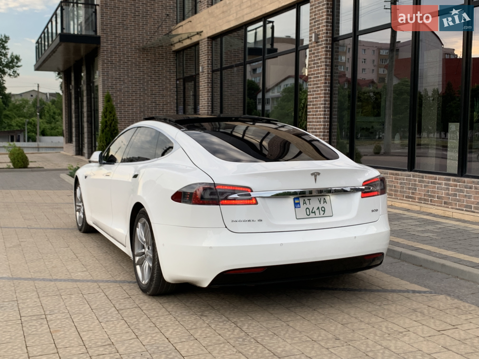 2016 Tesla Model S - мініатюра 15