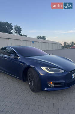 Лифтбек Tesla Model S 2018 в 