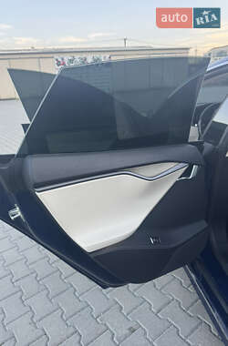 Лифтбек Tesla Model S 2018 в 