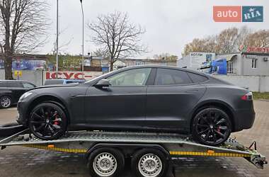Лифтбек Tesla Model S 2014 в 