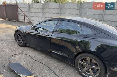 Лифтбек Tesla Model S 2016 в 