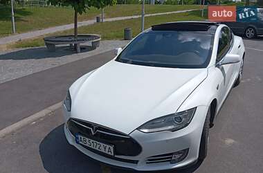 Ліфтбек Tesla Model S 2015 в Вінниці