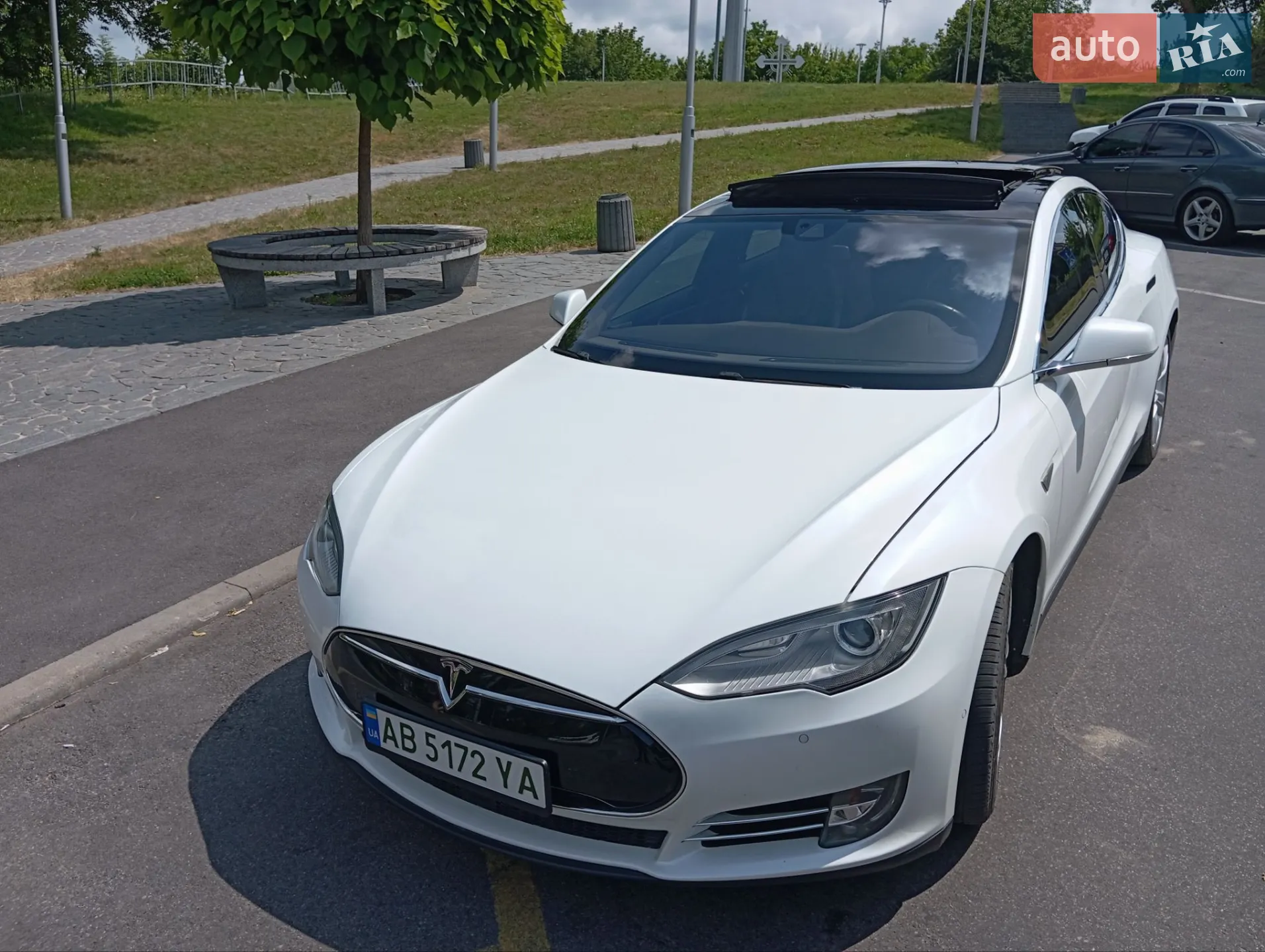 2015 Tesla Model S - мініатюра 19