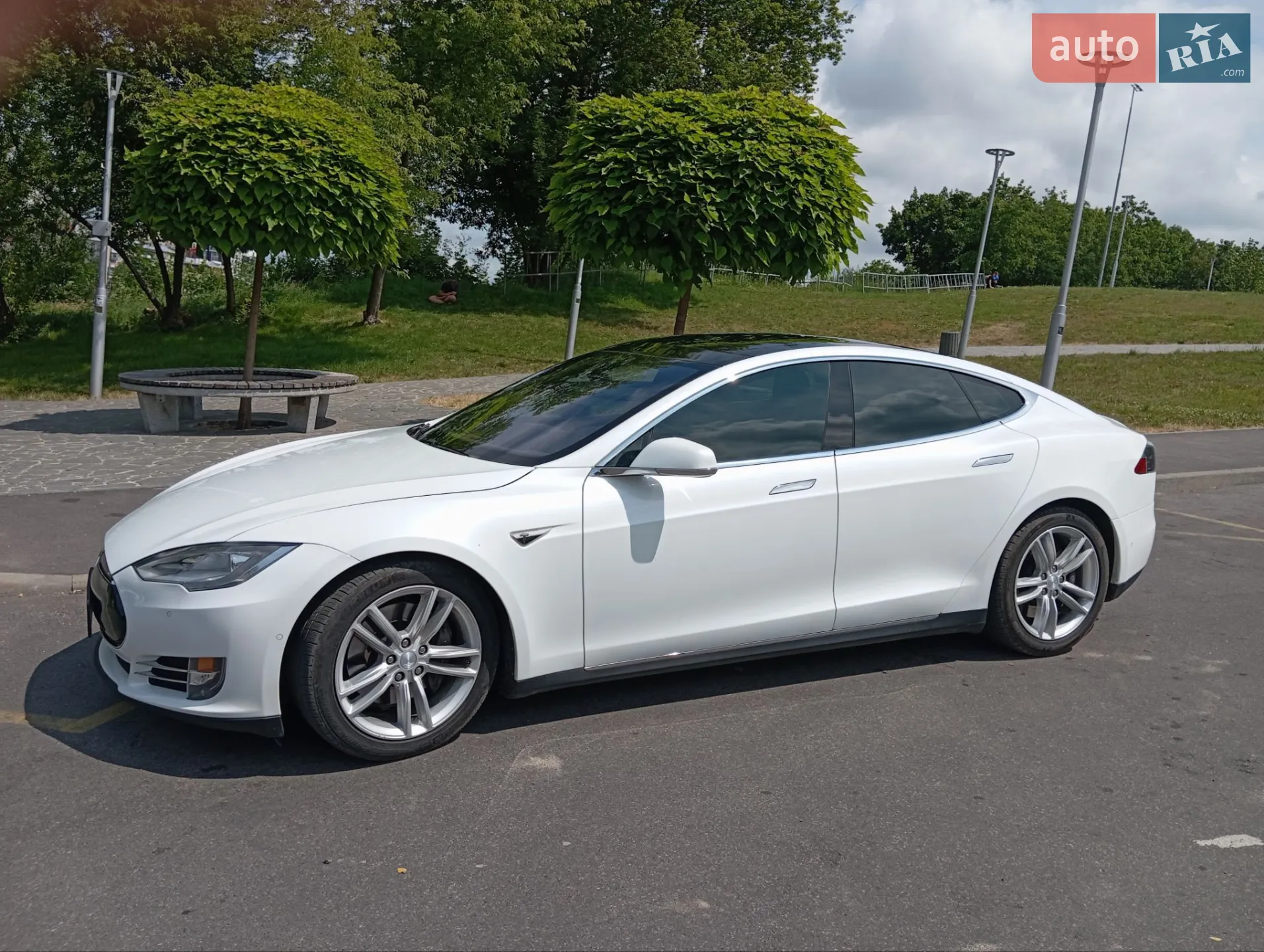 2015 Tesla Model S - мініатюра 23