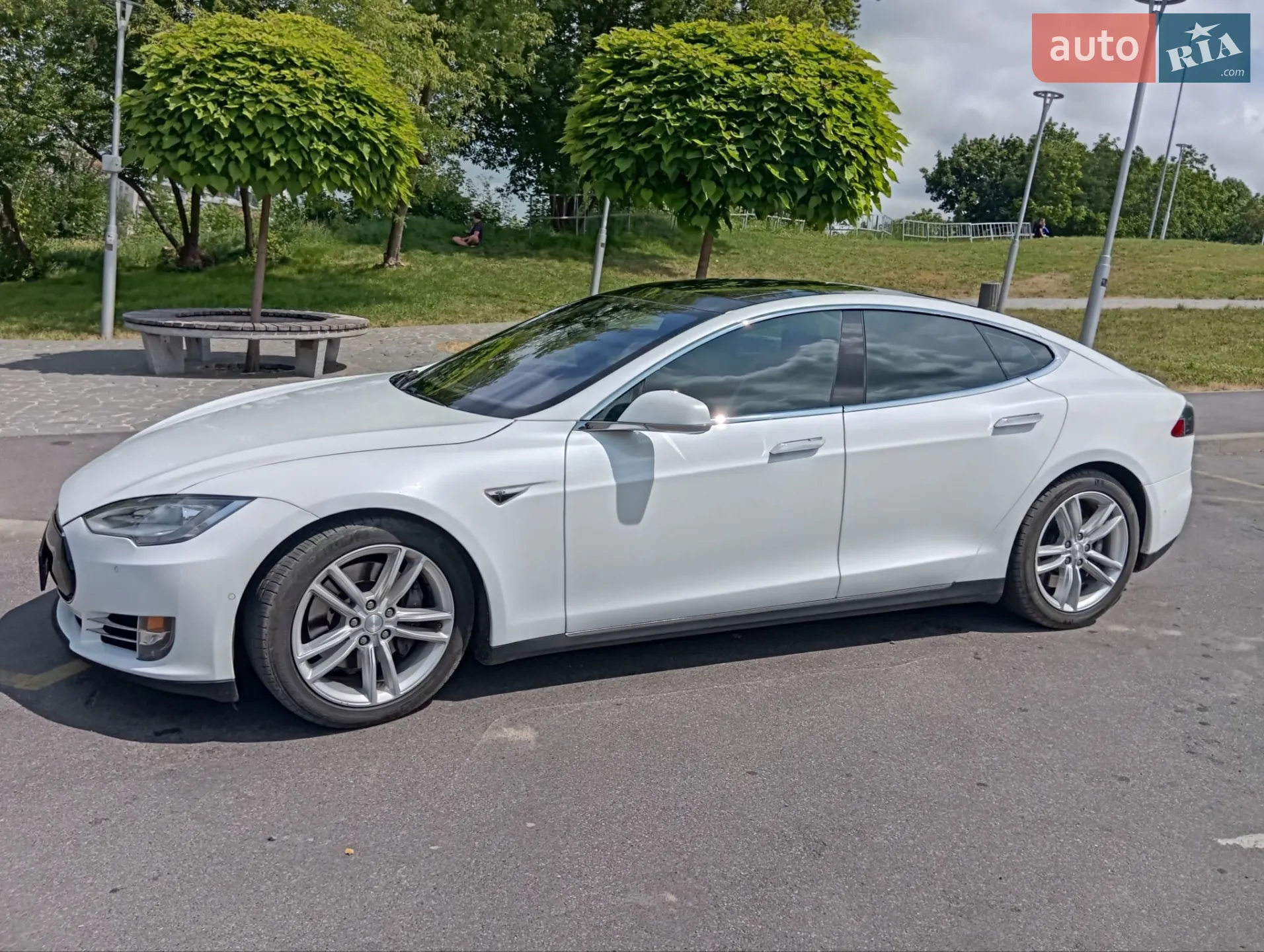2015 Tesla Model S - мініатюра 31