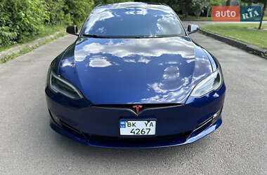 Ліфтбек Tesla Model S 2016 в 
