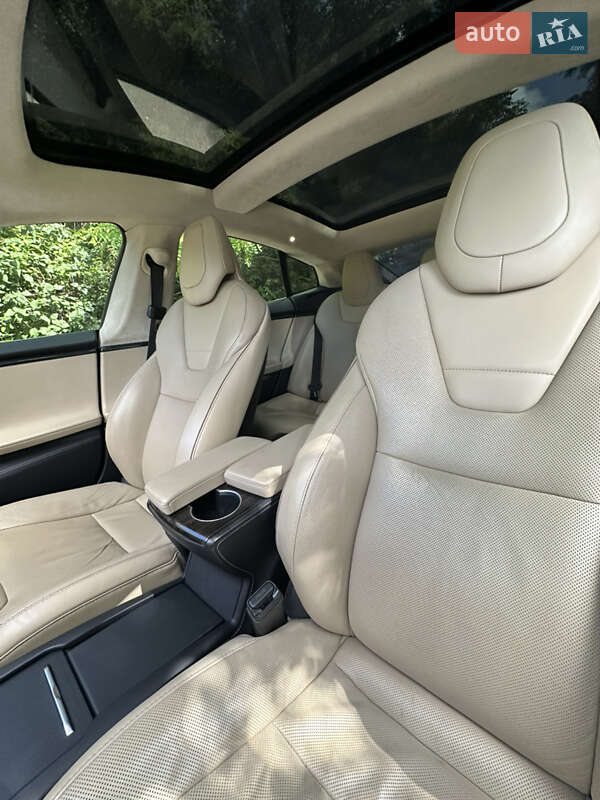 Ліфтбек Tesla Model S 2016 в Рівному фото 4 Ліфтбек Tesla Model S 2016 в Рівному