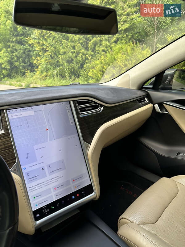 Ліфтбек Tesla Model S 2016 в Рівному фото 22 Ліфтбек Tesla Model S 2016 в Рівному