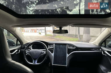 Ліфтбек Tesla Model S 2014 в 