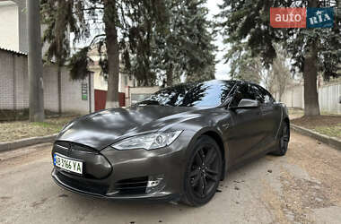 Ліфтбек Tesla Model S 2014 в 