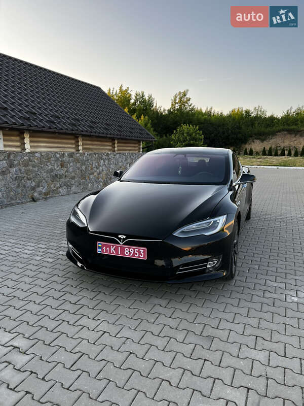 Лифтбек Tesla Model S 2018 в Калиновке