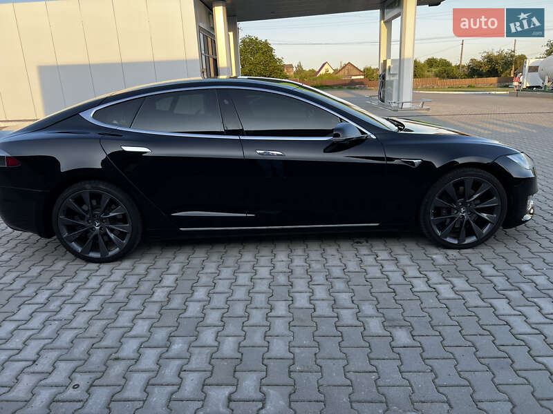Лифтбек Tesla Model S 2018 в Калиновке