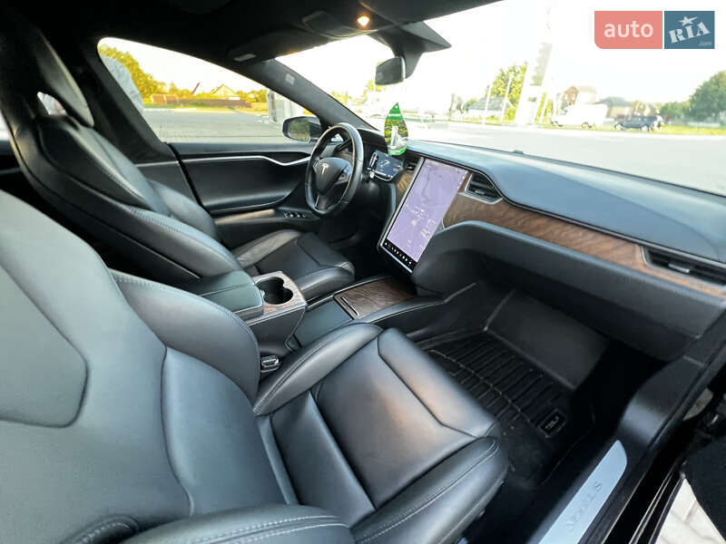 Лифтбек Tesla Model S 2018 в Калиновке