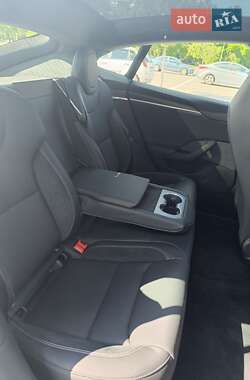 Лифтбек Tesla Model S 2024 в 