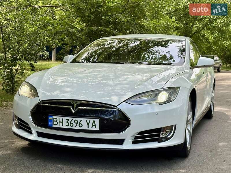 Лифтбек Tesla Model S 2013 в Одессе