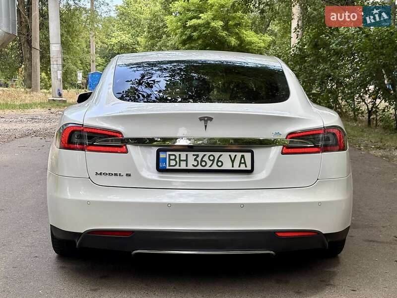 Лифтбек Tesla Model S 2013 в Одессе