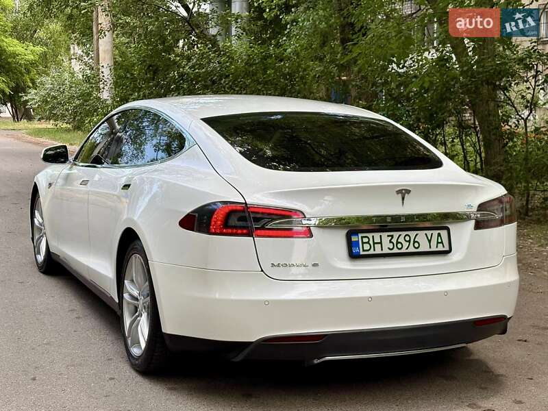 Лифтбек Tesla Model S 2013 в Одессе