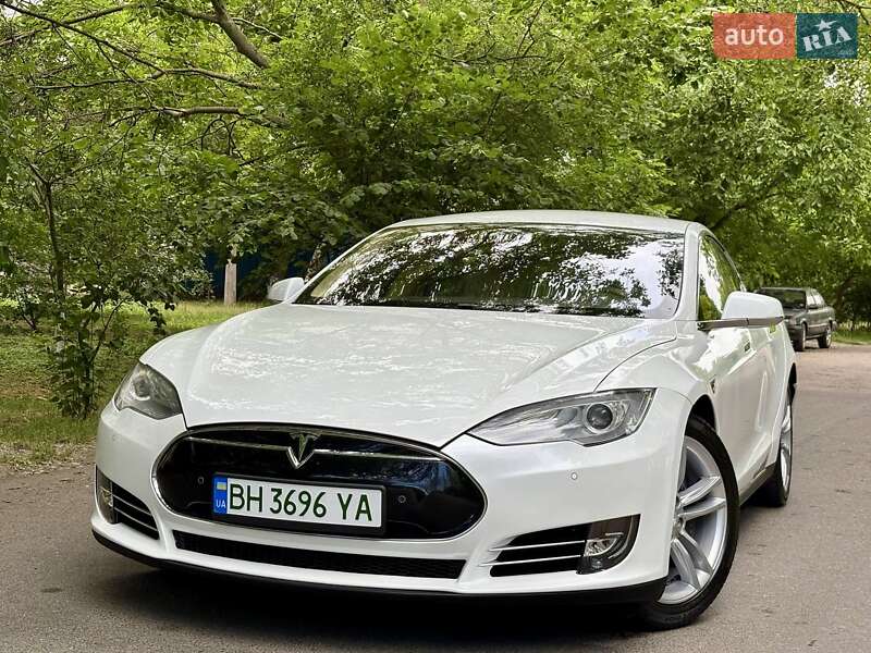 Лифтбек Tesla Model S 2013 в Одессе