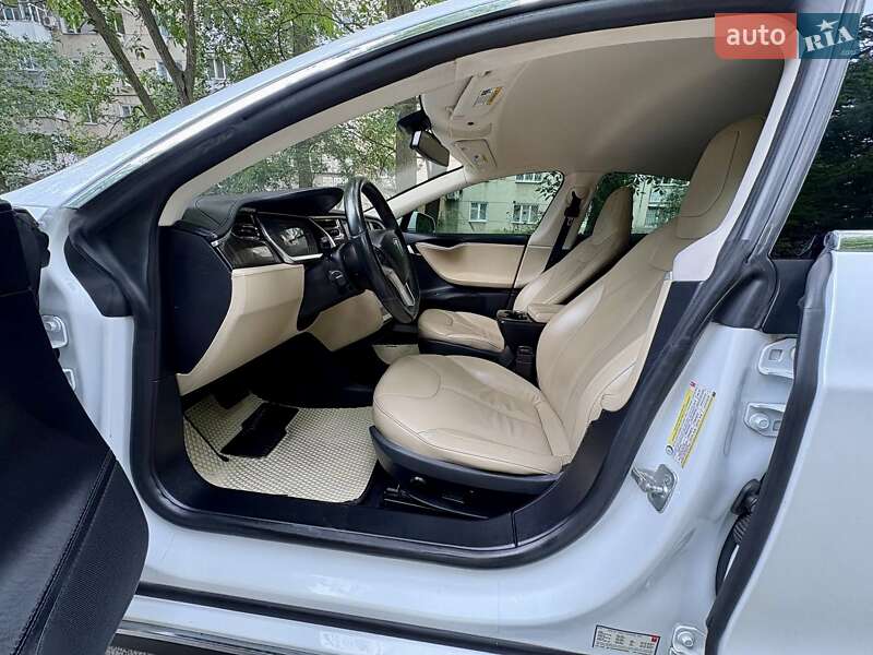 Лифтбек Tesla Model S 2013 в Одессе