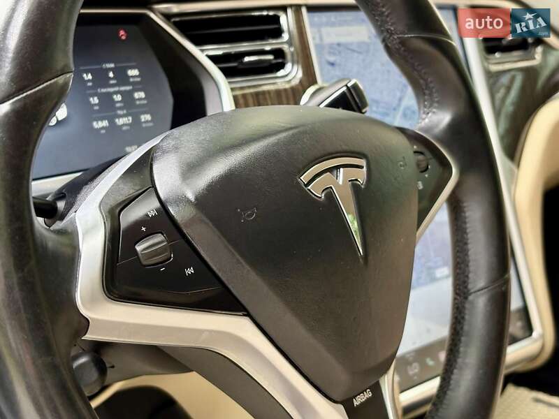 Лифтбек Tesla Model S 2013 в Одессе