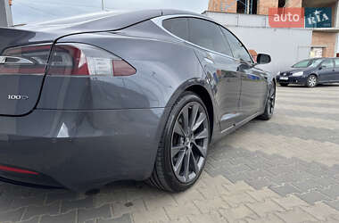 Лифтбек Tesla Model S 2017 в 