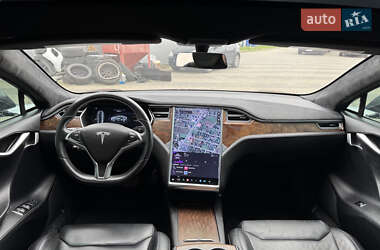 Лифтбек Tesla Model S 2017 в 