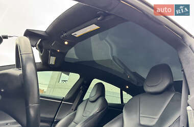 Лифтбек Tesla Model S 2017 в 