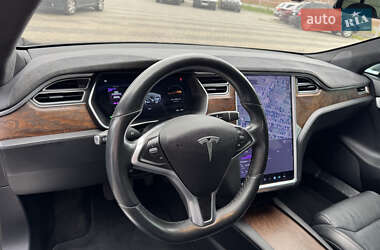 Лифтбек Tesla Model S 2017 в 