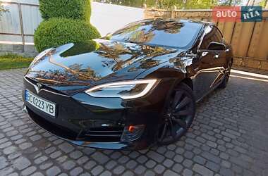 Tesla Model S 2016