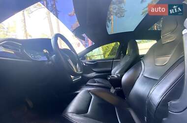 Лифтбек Tesla Model S 2016 в 