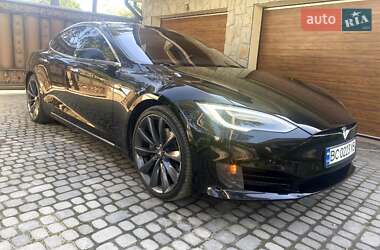Лифтбек Tesla Model S 2016 в 